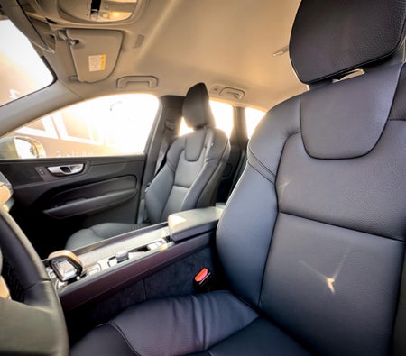 VOLVO XC60 2023