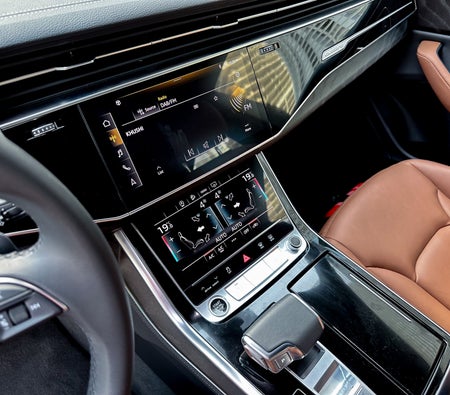 AUDI Q8 2023