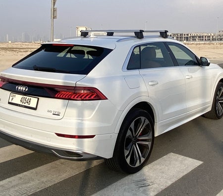 AUDI Q8 2025