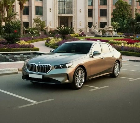 BMW 5 SERIES 2026