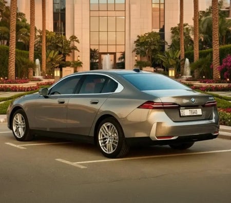 BMW 5 SERIES 2026