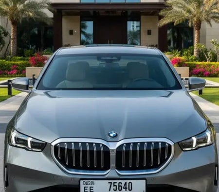 BMW 5 SERIES 2026