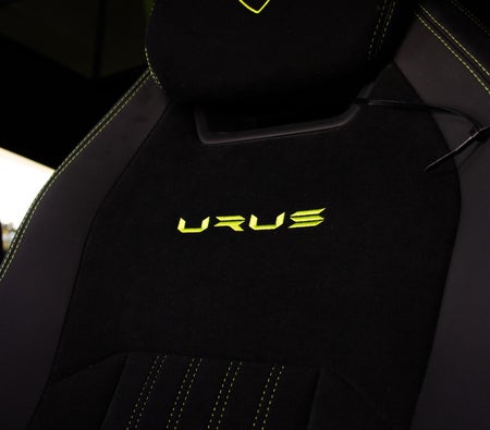 LAMBORGHINI URUS 2023
