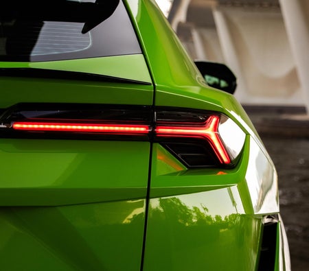LAMBORGHINI URUS 2023