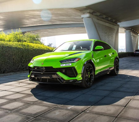 LAMBORGHINI URUS 2023