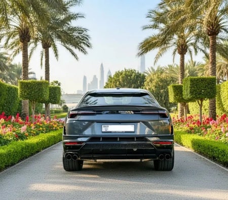 LAMBORGHINI URUS 2023