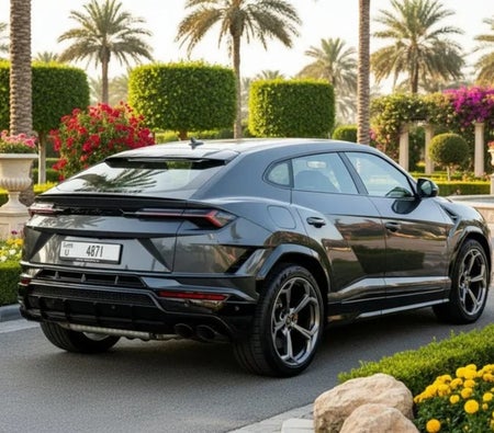 LAMBORGHINI URUS 2023