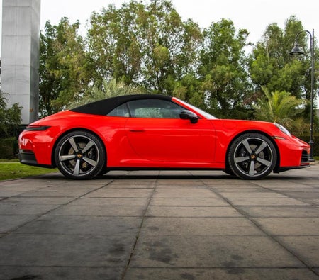 PORSCHE 911 2025