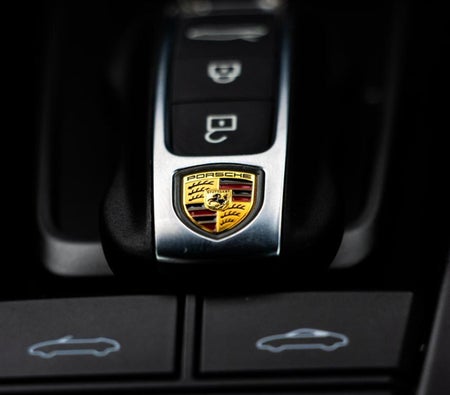 PORSCHE 911 2025
