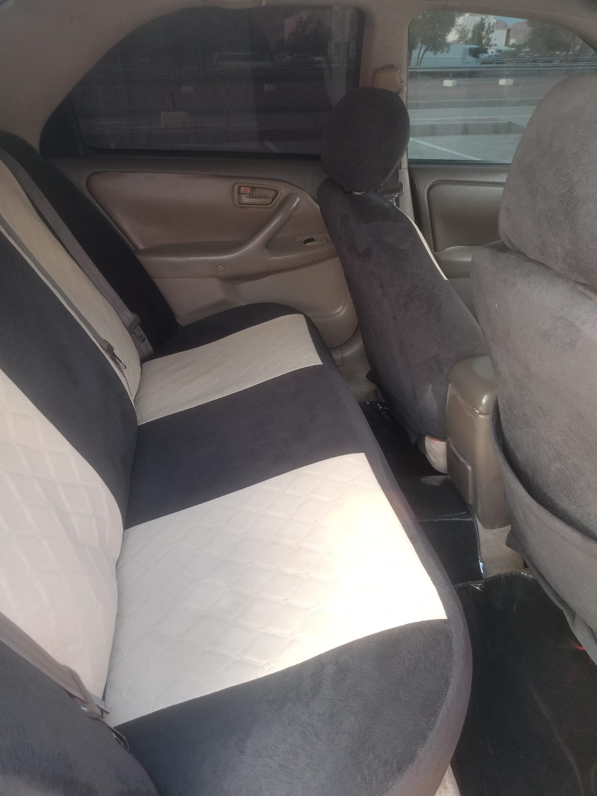 Car Image 1999 TOYOTA CAMRY LE
