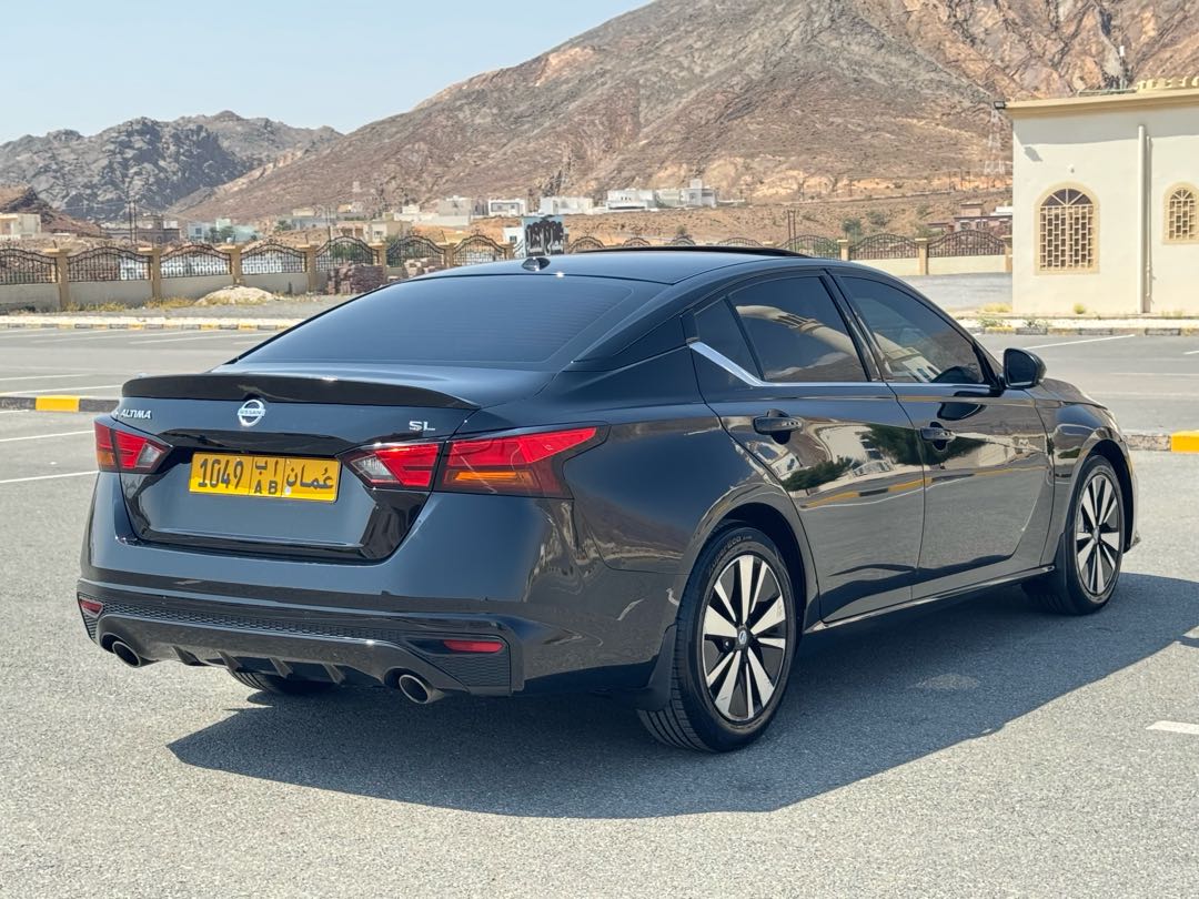 Car Image 2019 NISSAN ALTIMA SL