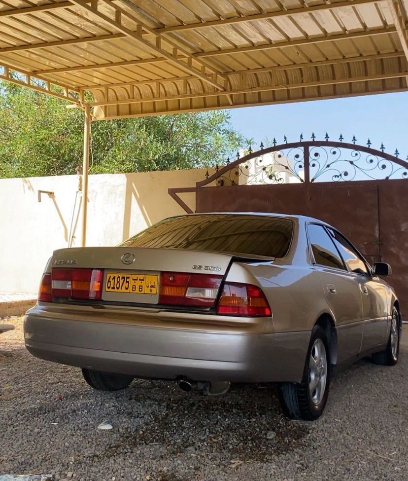 Car Image 1997 LEXUS ES 300