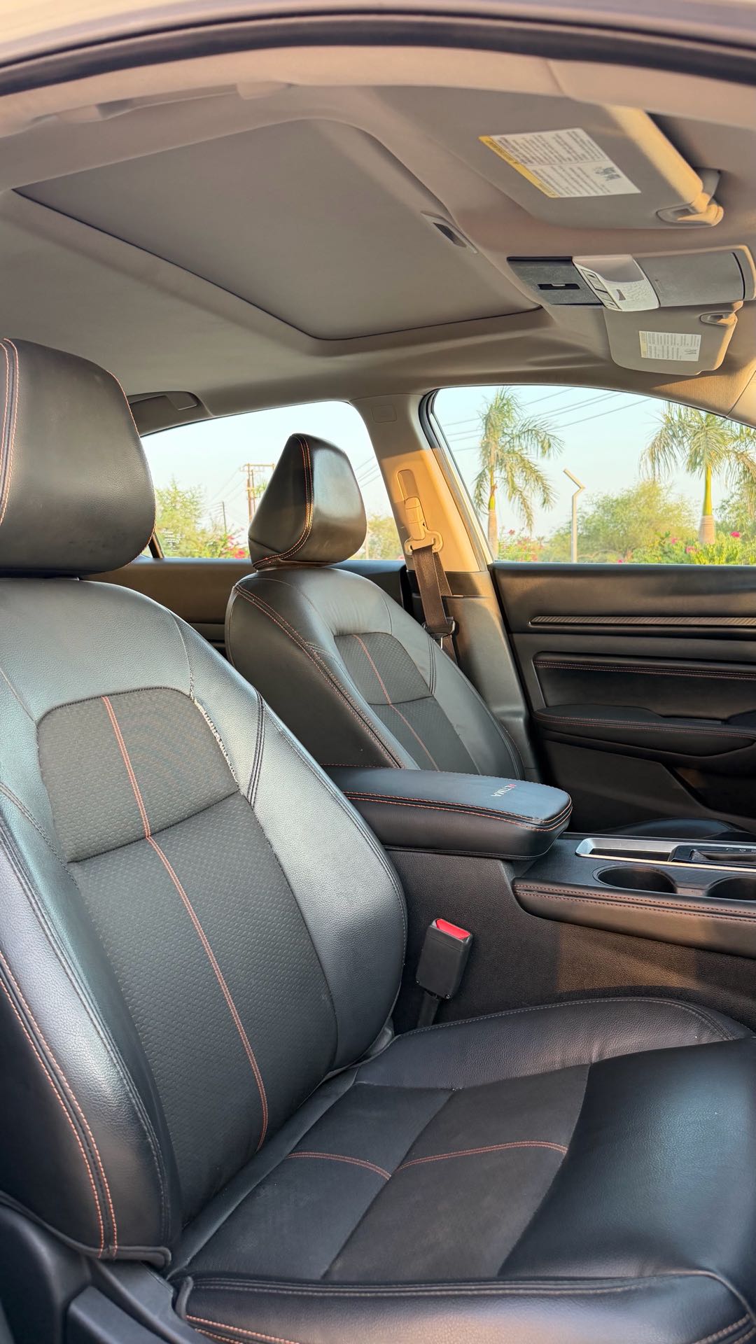 Car Image 2019 NISSAN ALTIMA SR