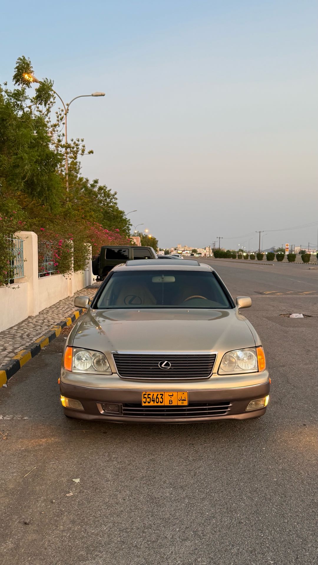 Car Image 1998 LEXUS LS 400