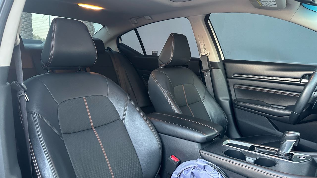 Car Image 2019 NISSAN ALTIMA SR