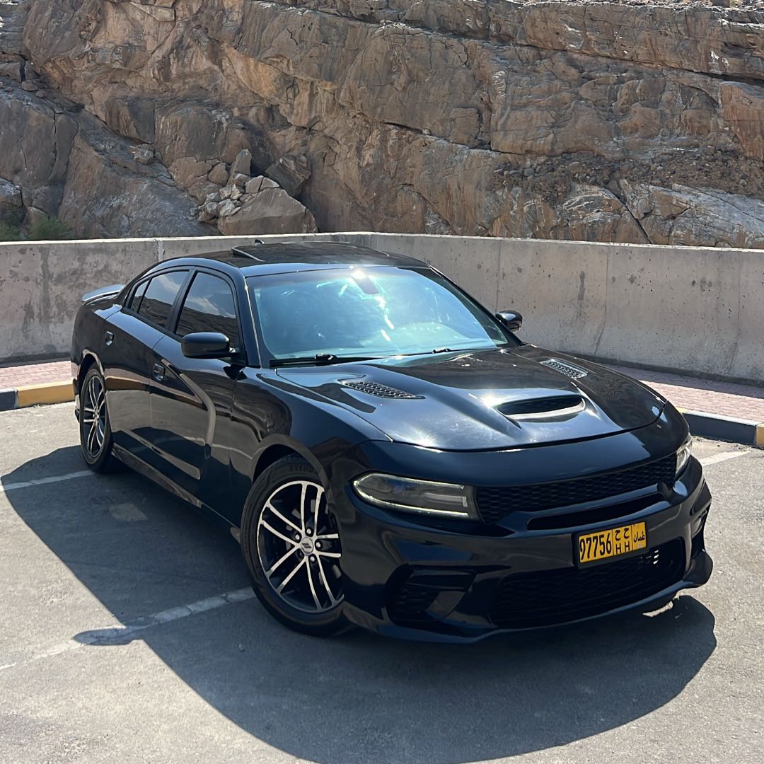 Car Image 2018 DODGE CHARGER GT