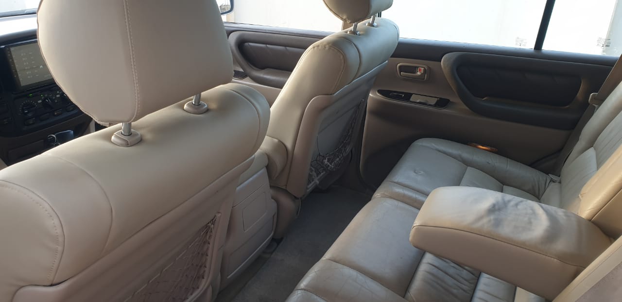 Car Image 1999 TOYOTA LAND CRUISER 