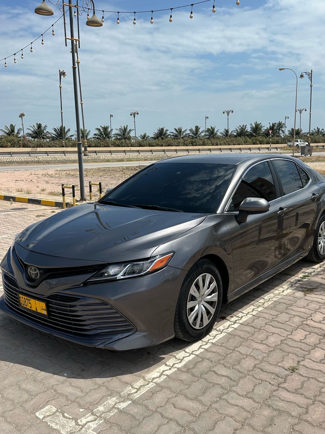 Car Image 2018 TOYOTA CAMRY LE