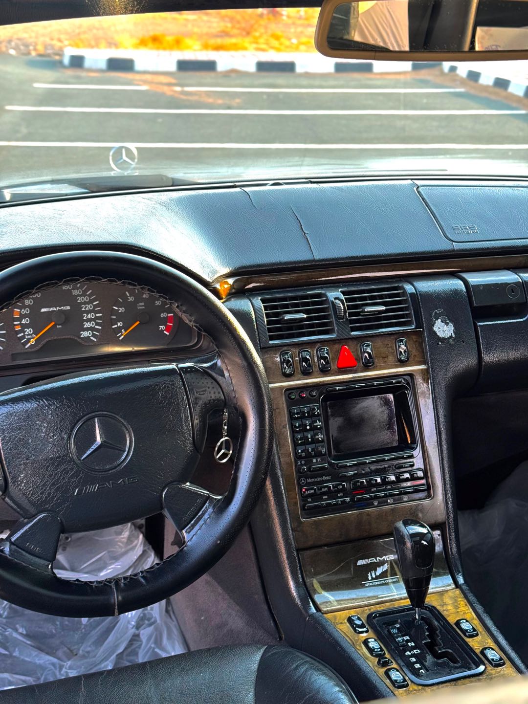Car Image 1998 MERCEDES E Class 500