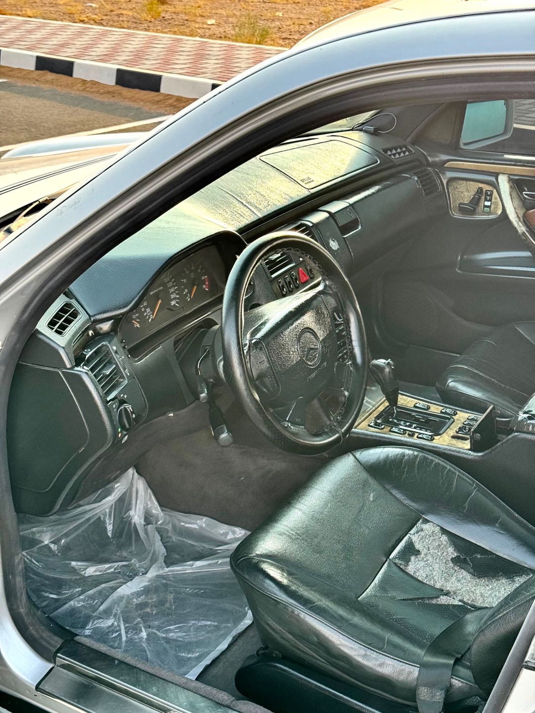 Car Image 1998 MERCEDES E Class 500
