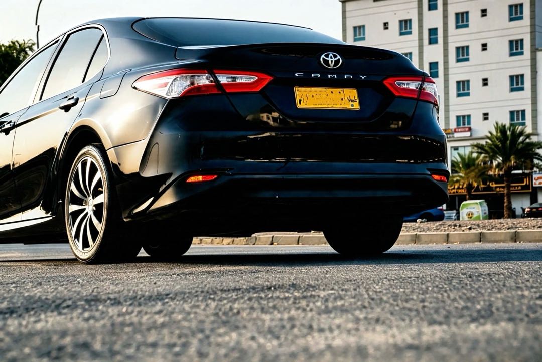 Car Image 2018 TOYOTA CAMRY LE