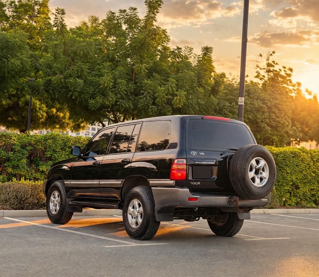 Car Image 1999 TOYOTA LAND CRUISER VX.R