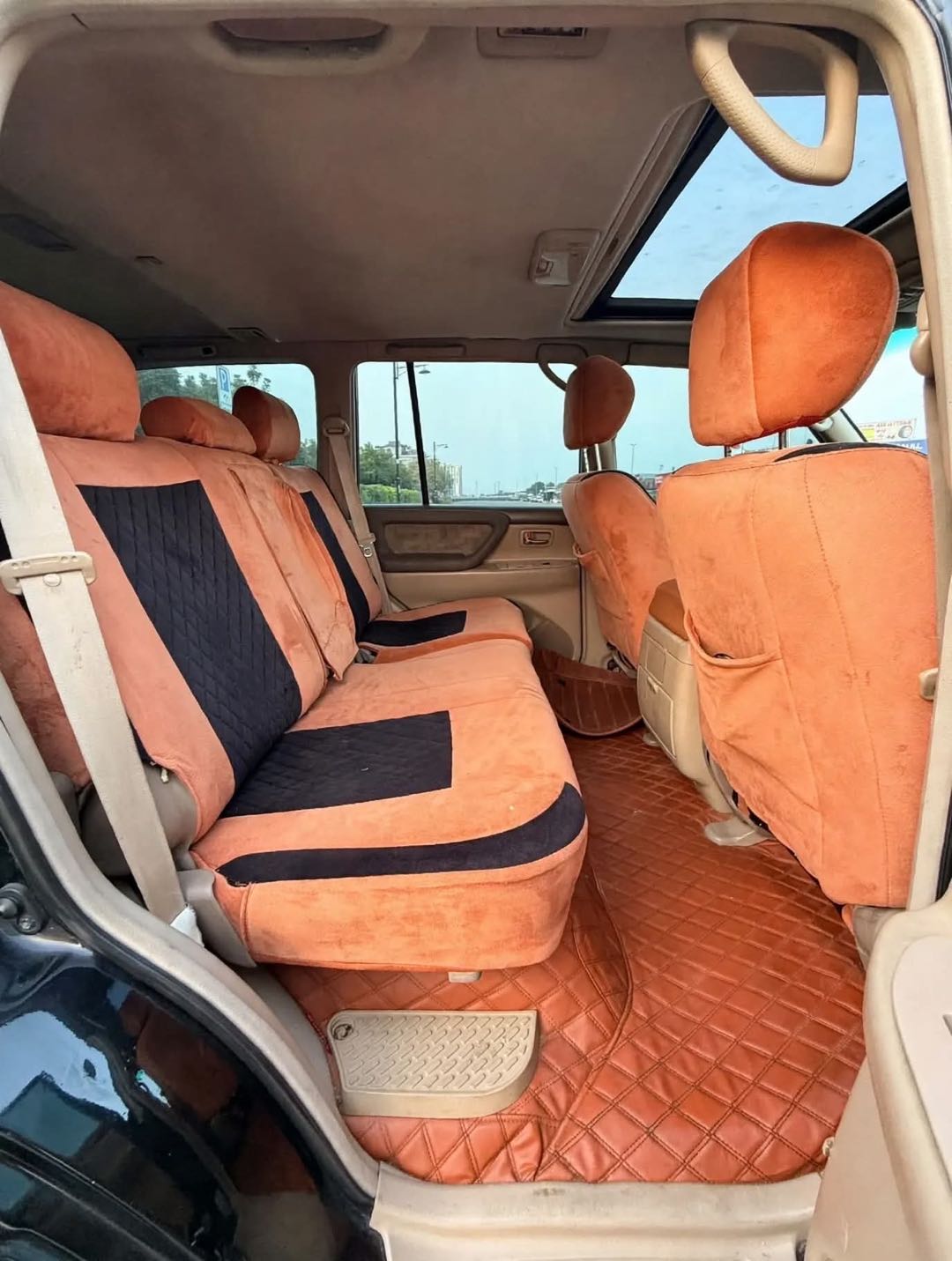 Car Image 1999 TOYOTA LAND CRUISER VX.R