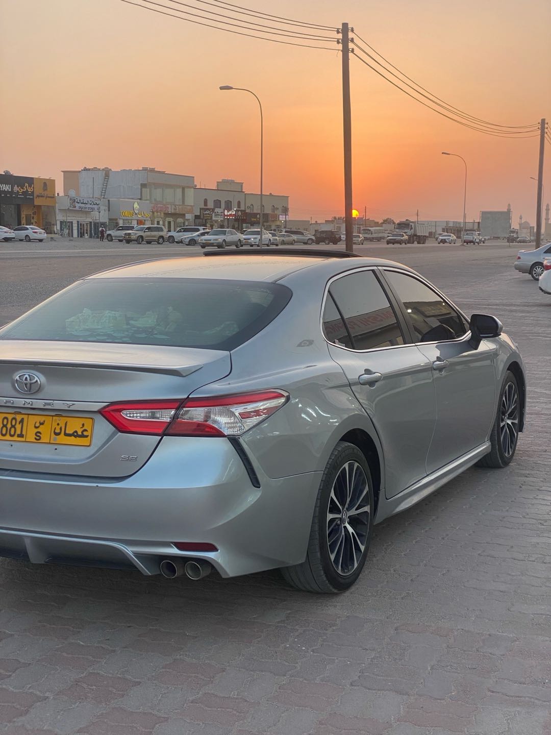 Car Image 2018 TOYOTA CAMRY SE
