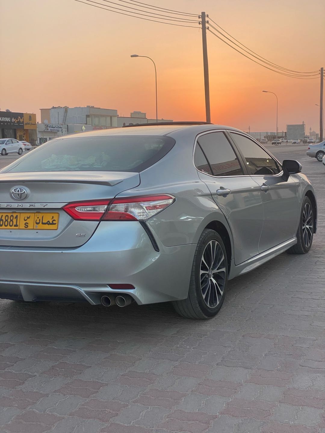 Car Image 2018 TOYOTA CAMRY SE