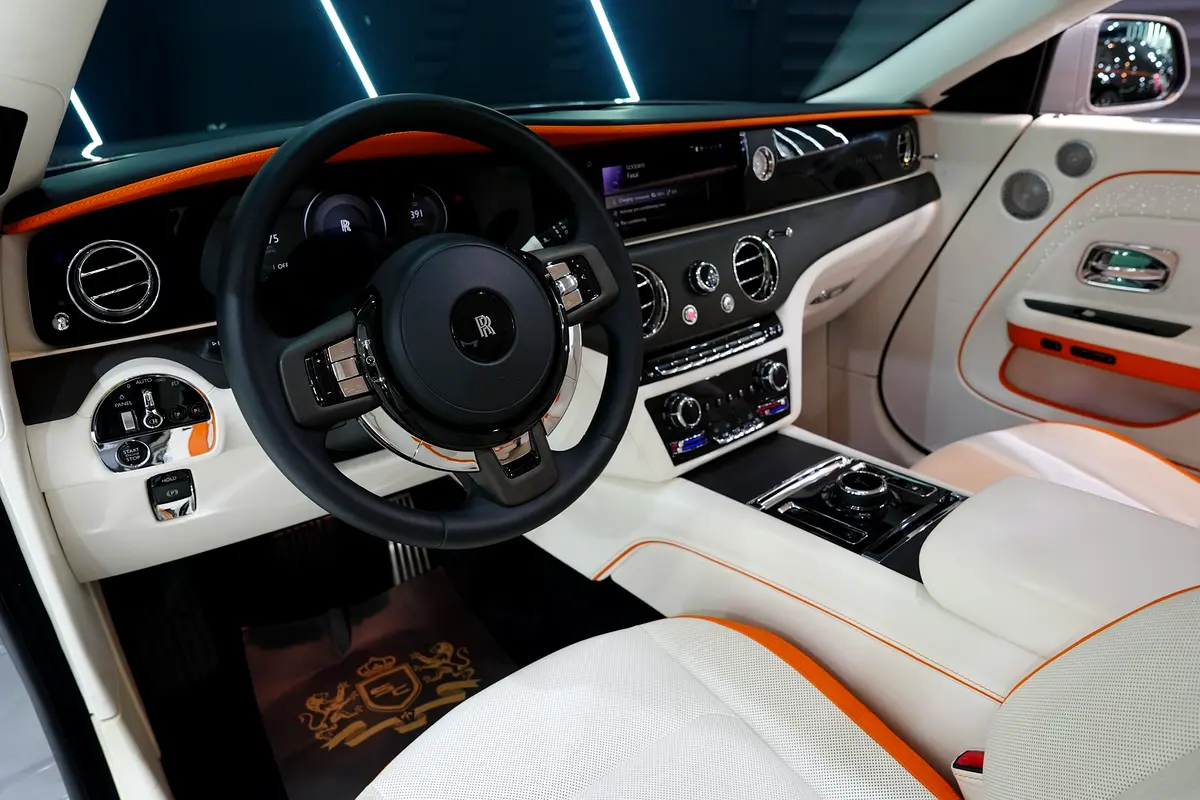 Car Image 2024 ROLLS ROYCE SPECTRE 