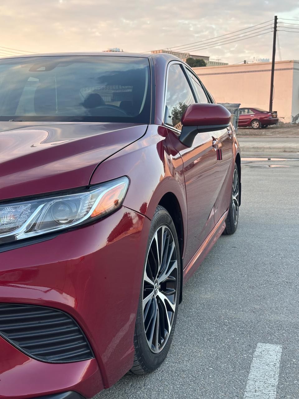 Car Image 2018 TOYOTA CAMRY SE