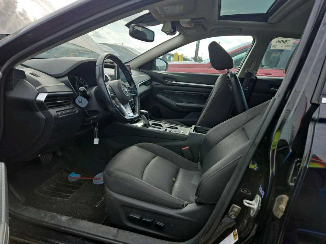 Car Image 2019 NISSAN ALTIMA
