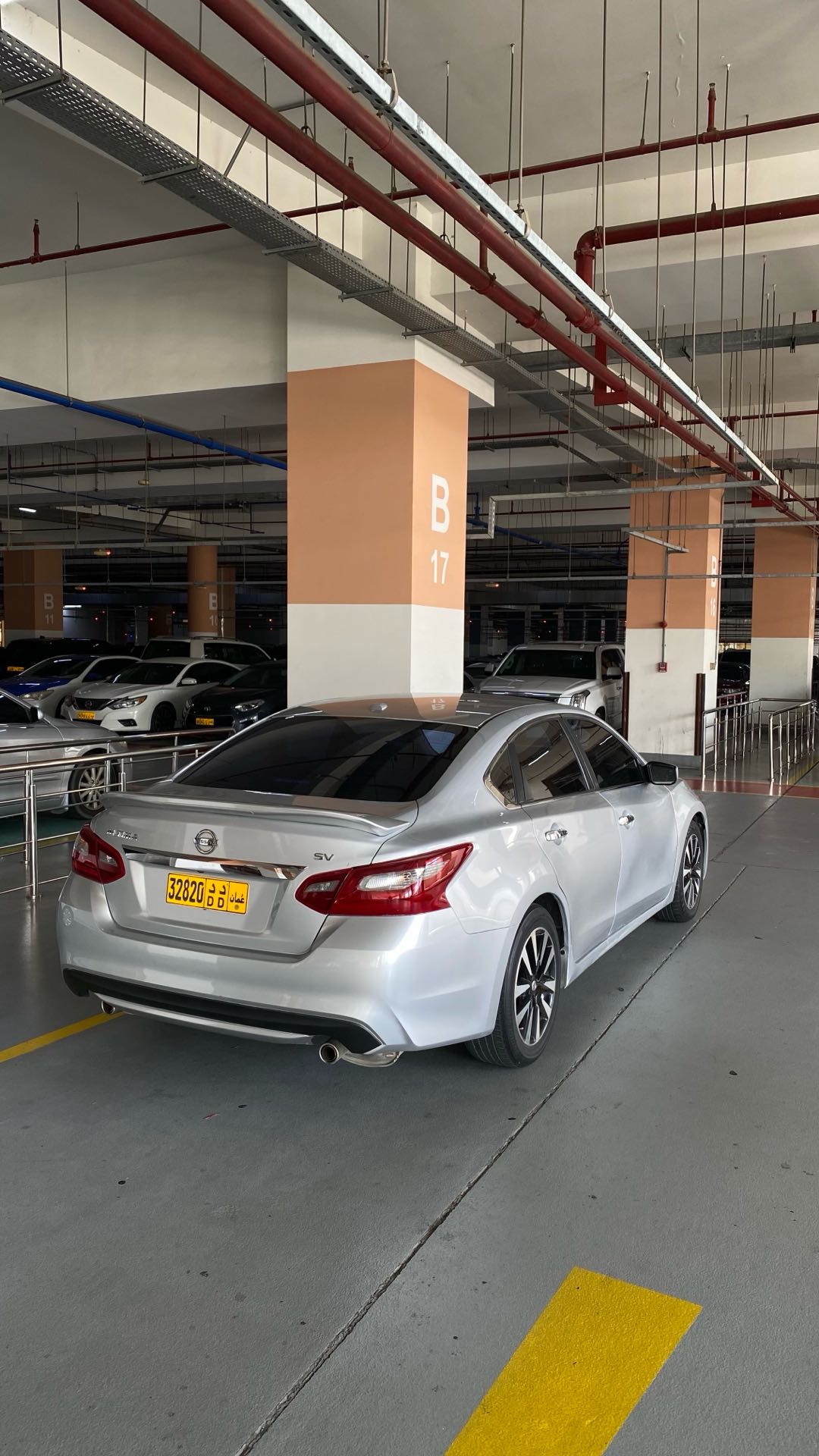 Car Image 2018 NISSAN ALTIMA SV