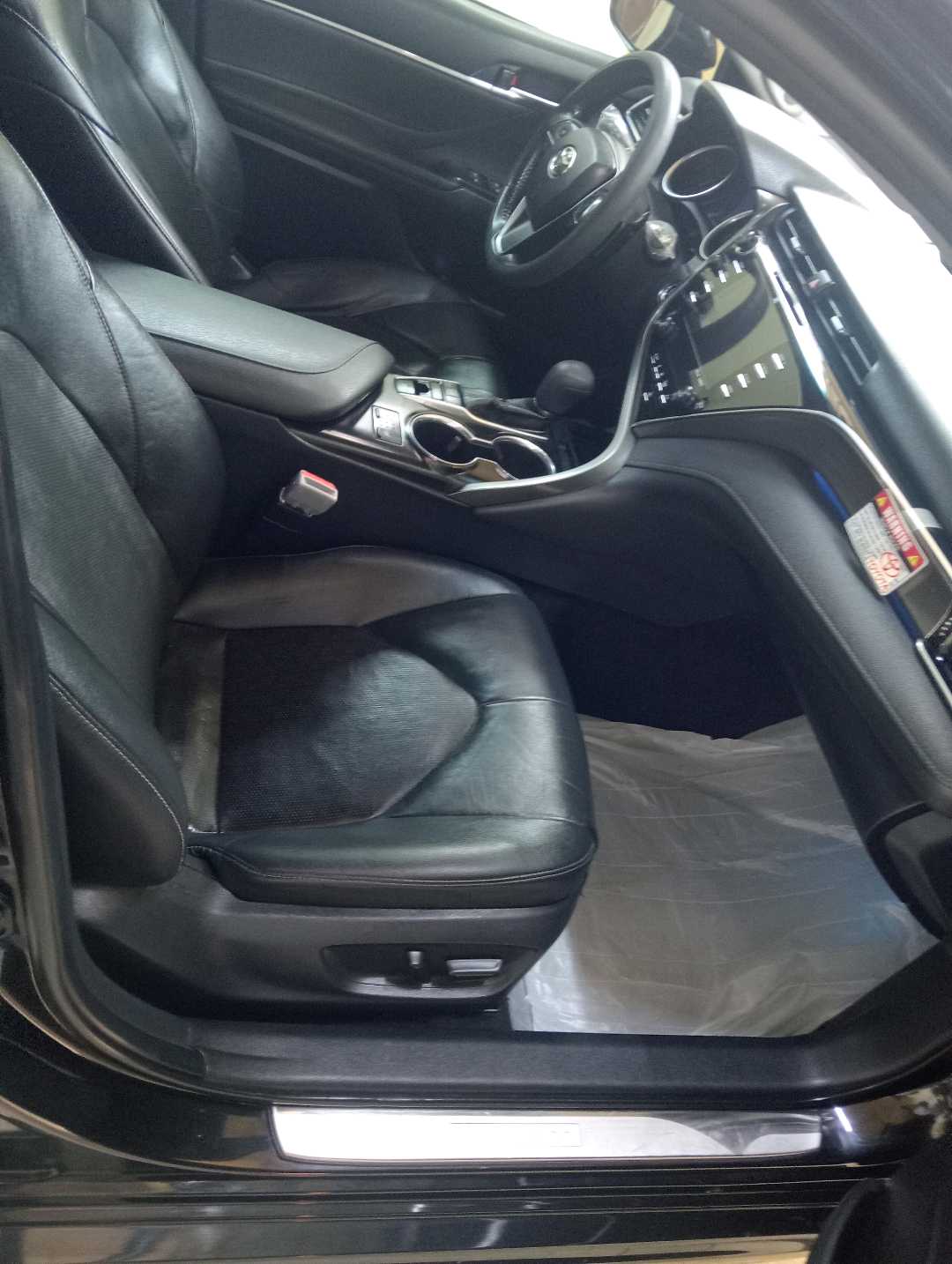 Car Image 2018 TOYOTA CAMRY XSE