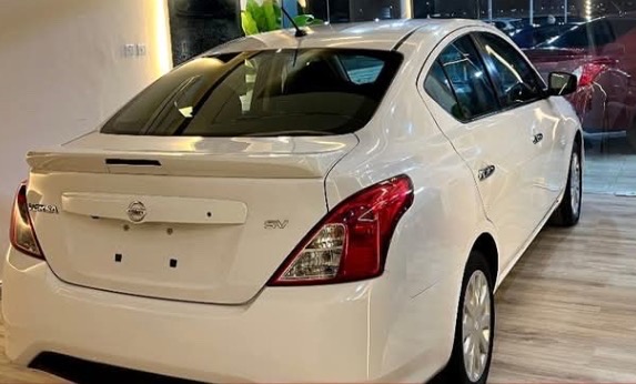 NISSAN VERSA 2018
