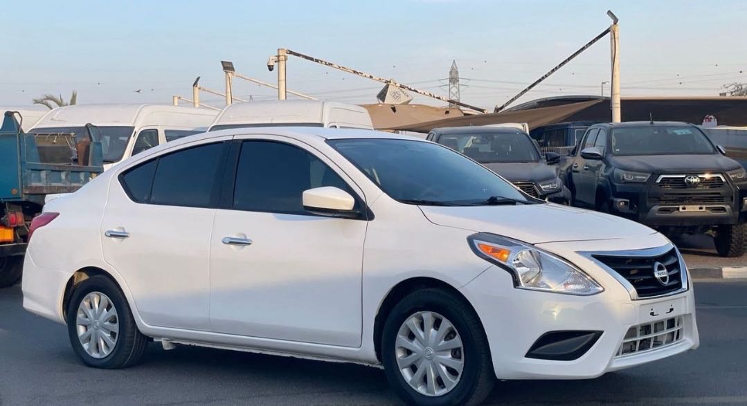 NISSAN VERSA 2018