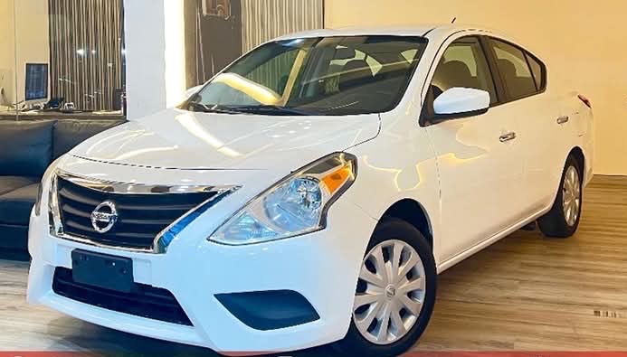 NISSAN VERSA 2018