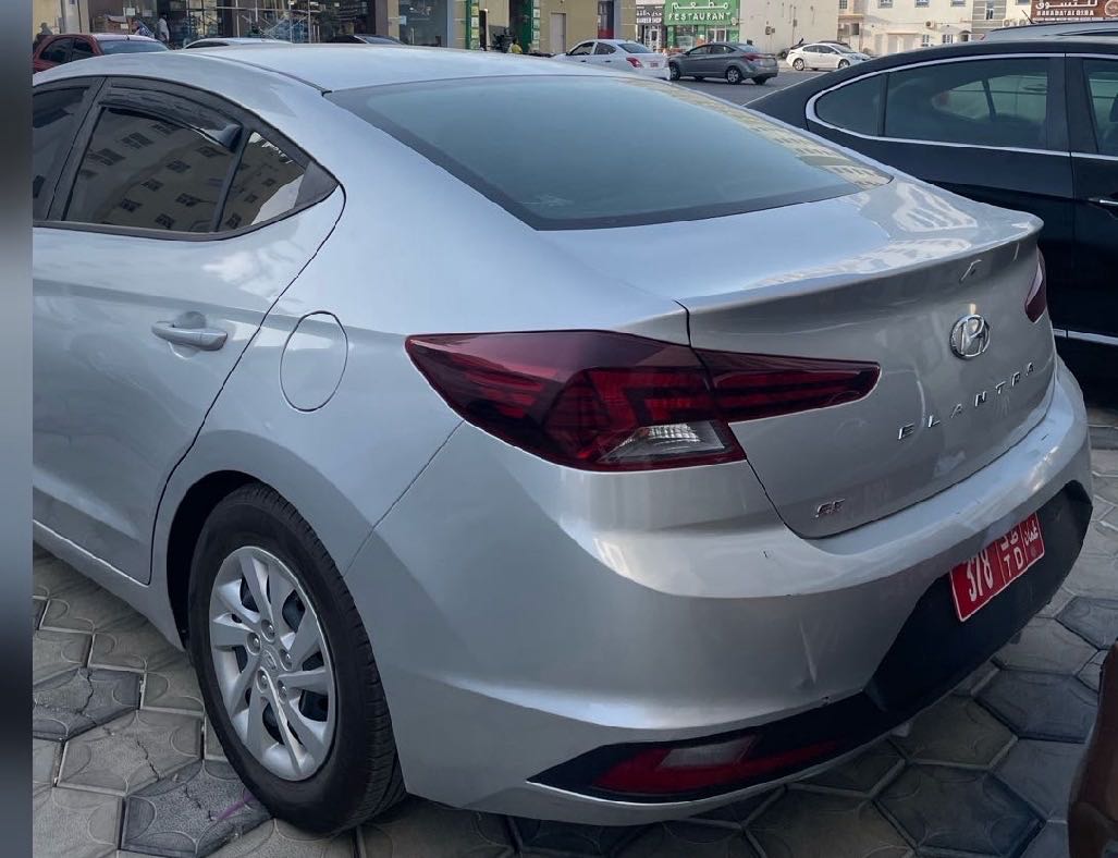 HYUNDAI ELANTRA 2019