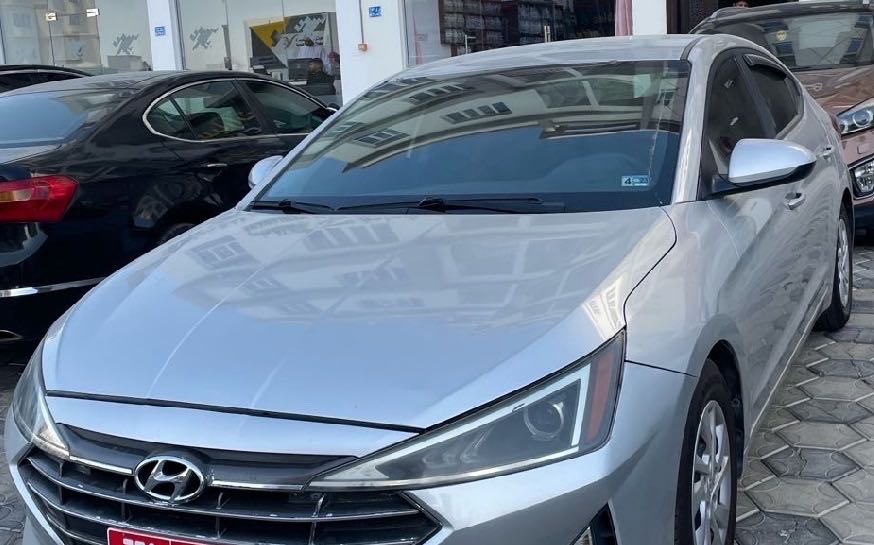 HYUNDAI ELANTRA 2019