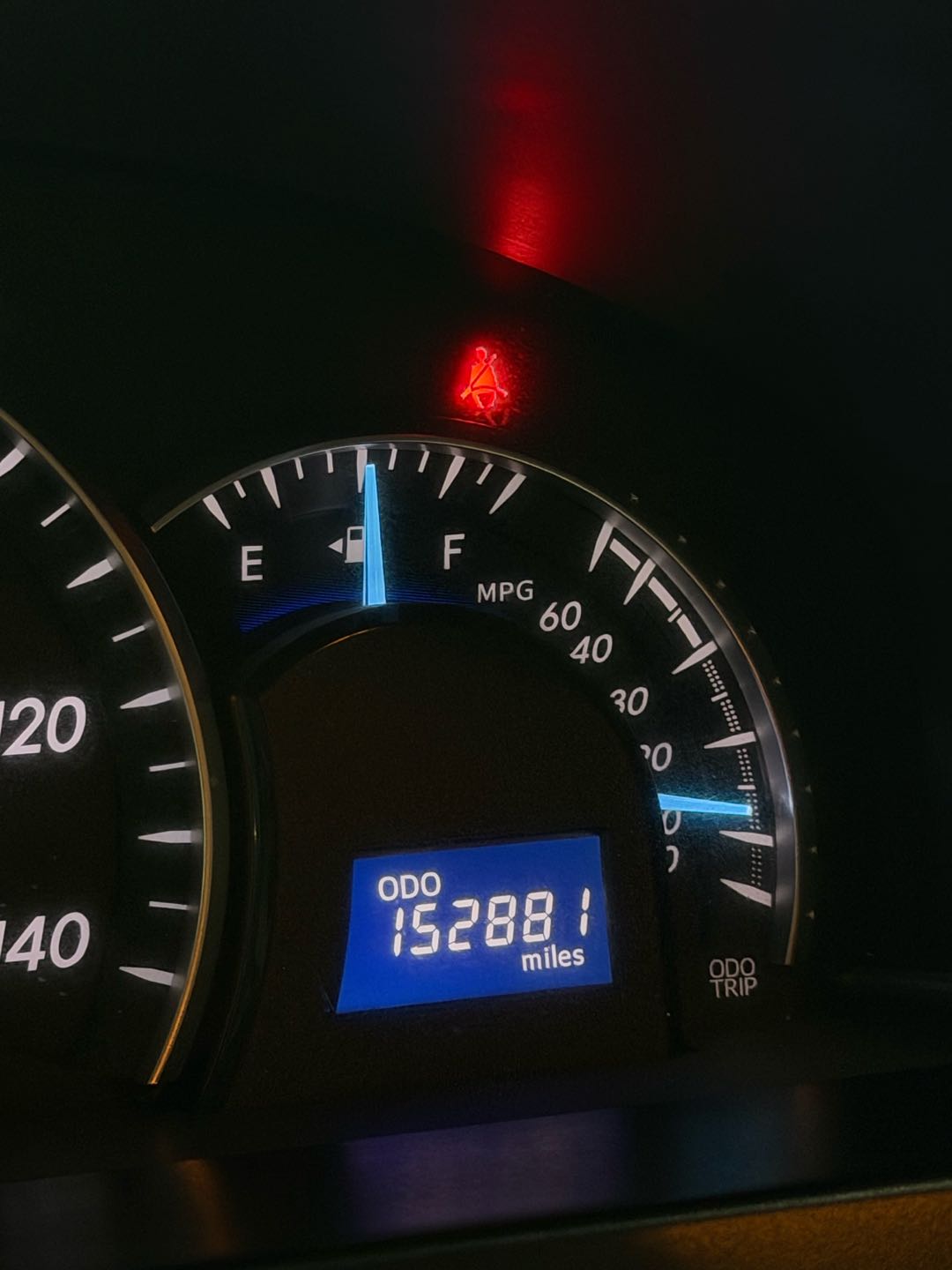 Car Image 2013 TOYOTA CAMRY XLE