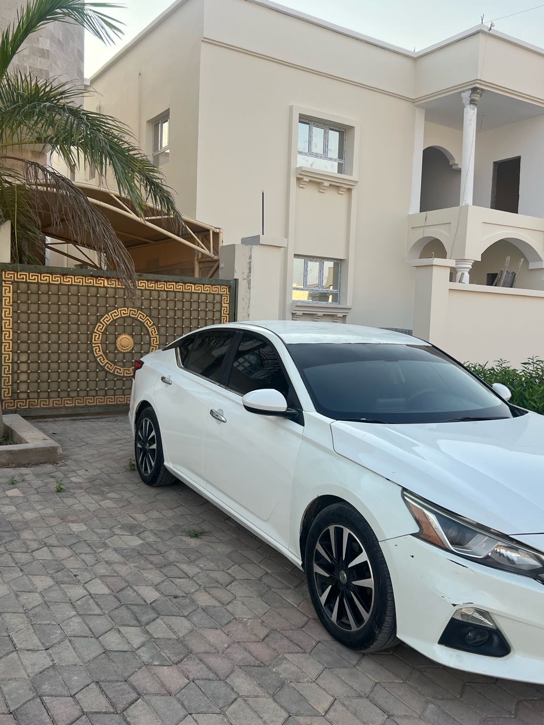 Car Image 2019 NISSAN ALTIMA SV