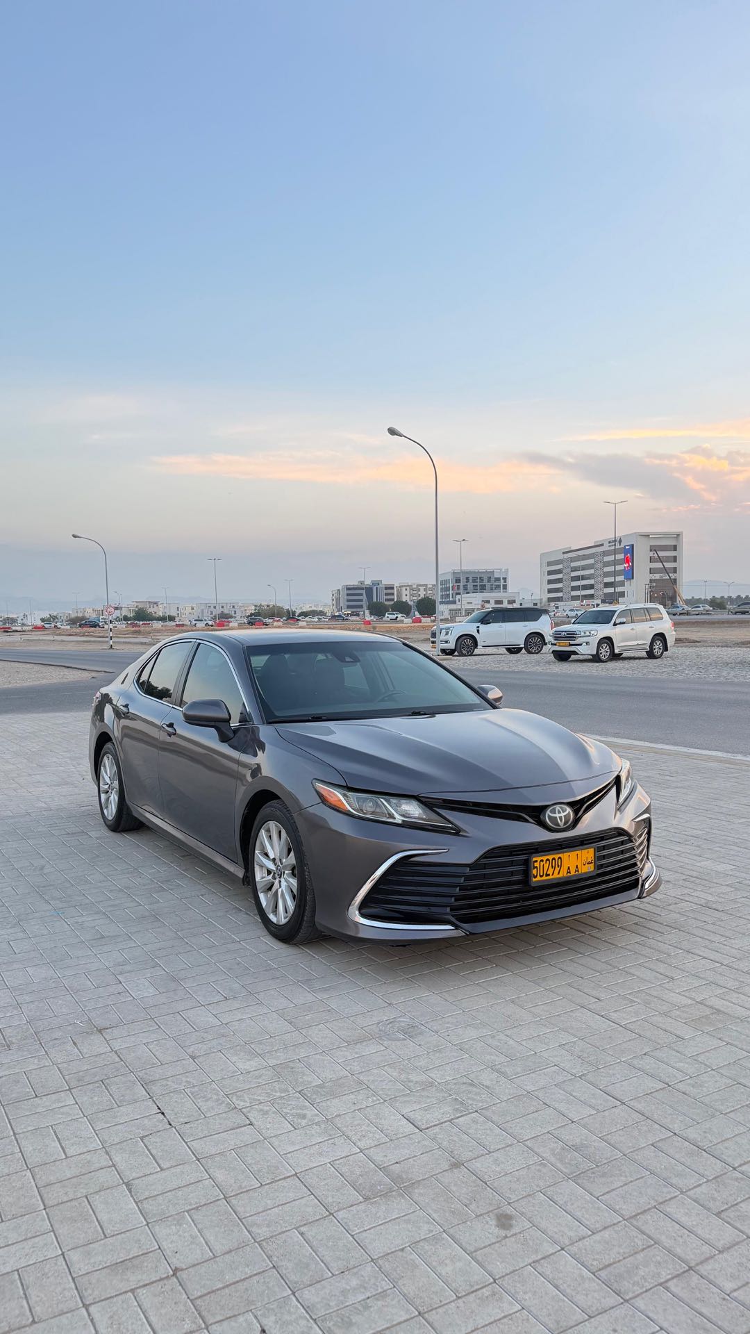 Car Image 2018 TOYOTA CAMRY LE
