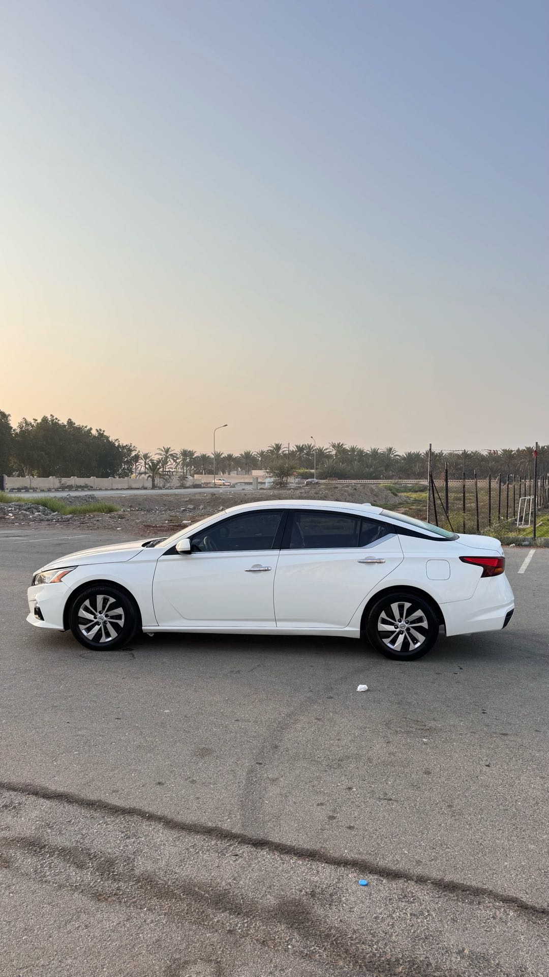 Car Image 2019 NISSAN ALTIMA SV