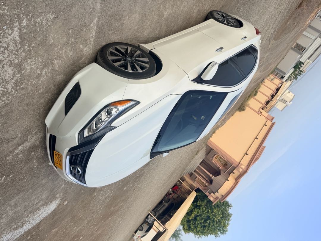 Car Image 2017 NISSAN ALTIMA SV