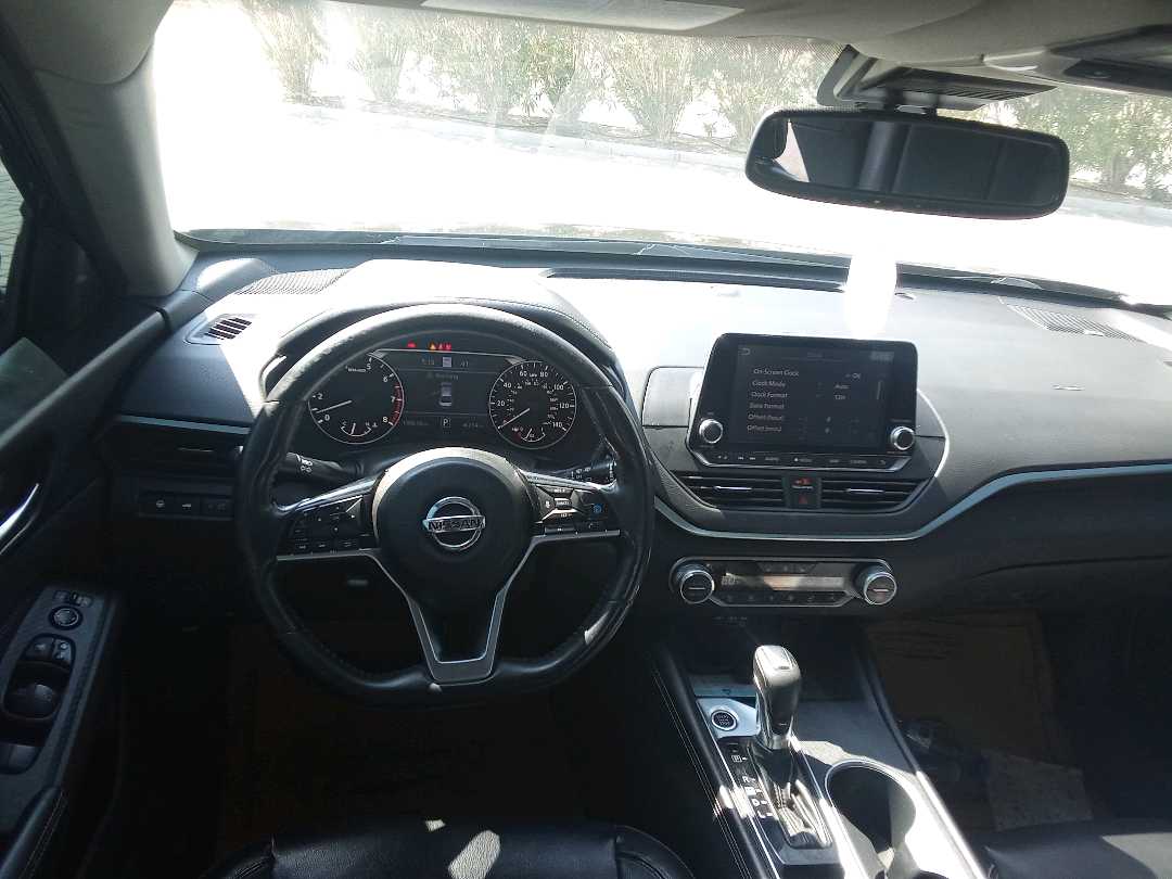 Car Image 2019 NISSAN ALTIMA SL