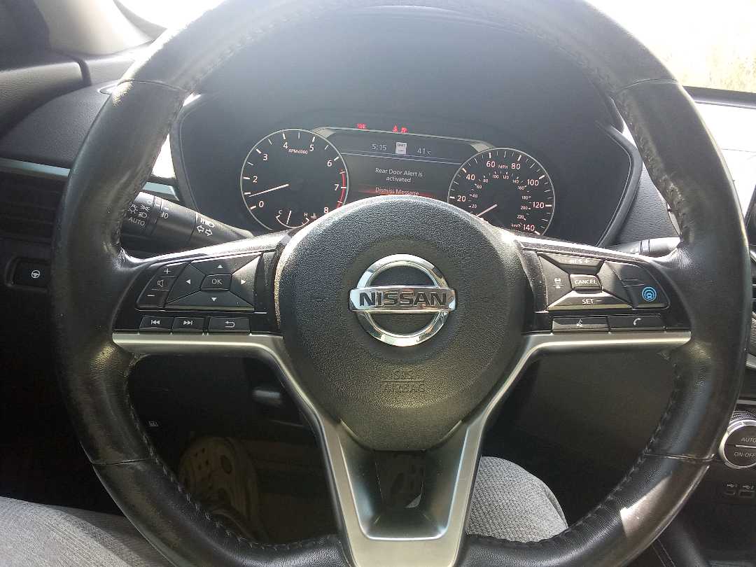 Car Image 2019 NISSAN ALTIMA SL