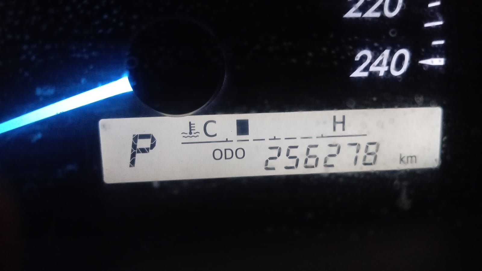 Car Image 2016 TOYOTA CAMRY GL