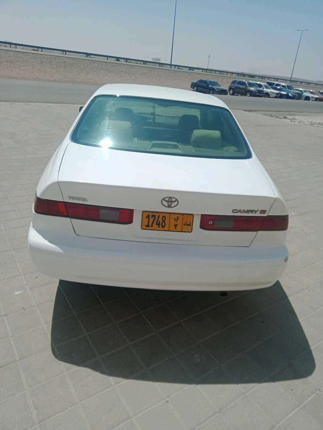 Car Image 1998 TOYOTA CAMRY SE