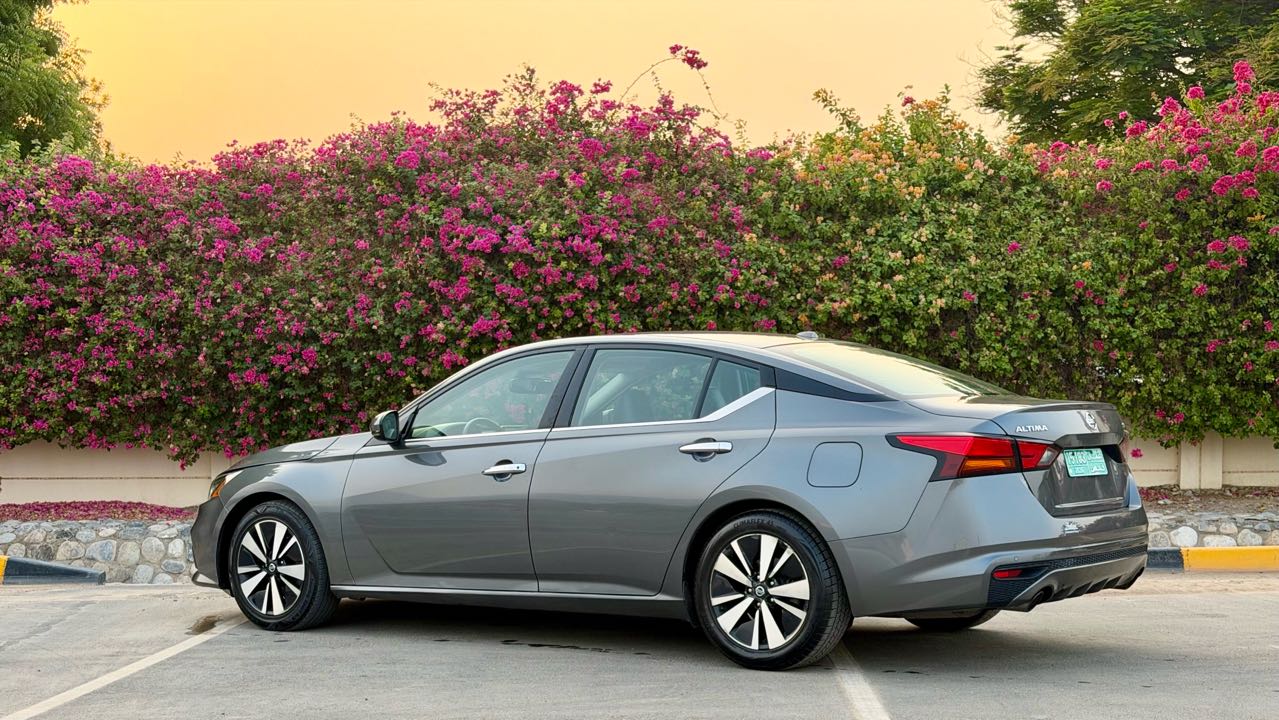 Car Image 2019 NISSAN ALTIMA SL