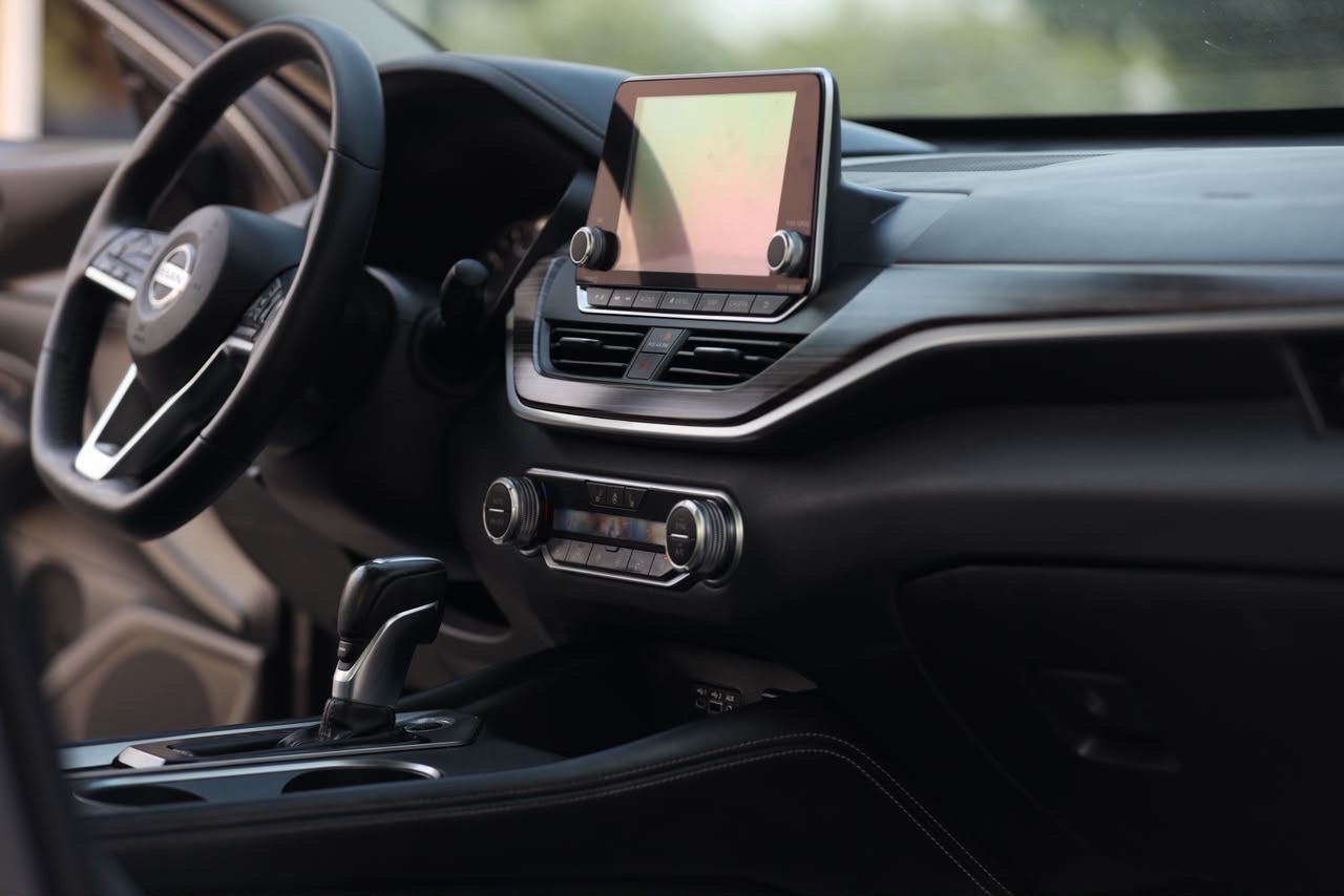 Car Image 2019 NISSAN ALTIMA SL